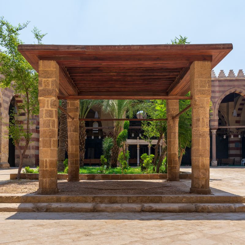 Courtyard Construction Service
